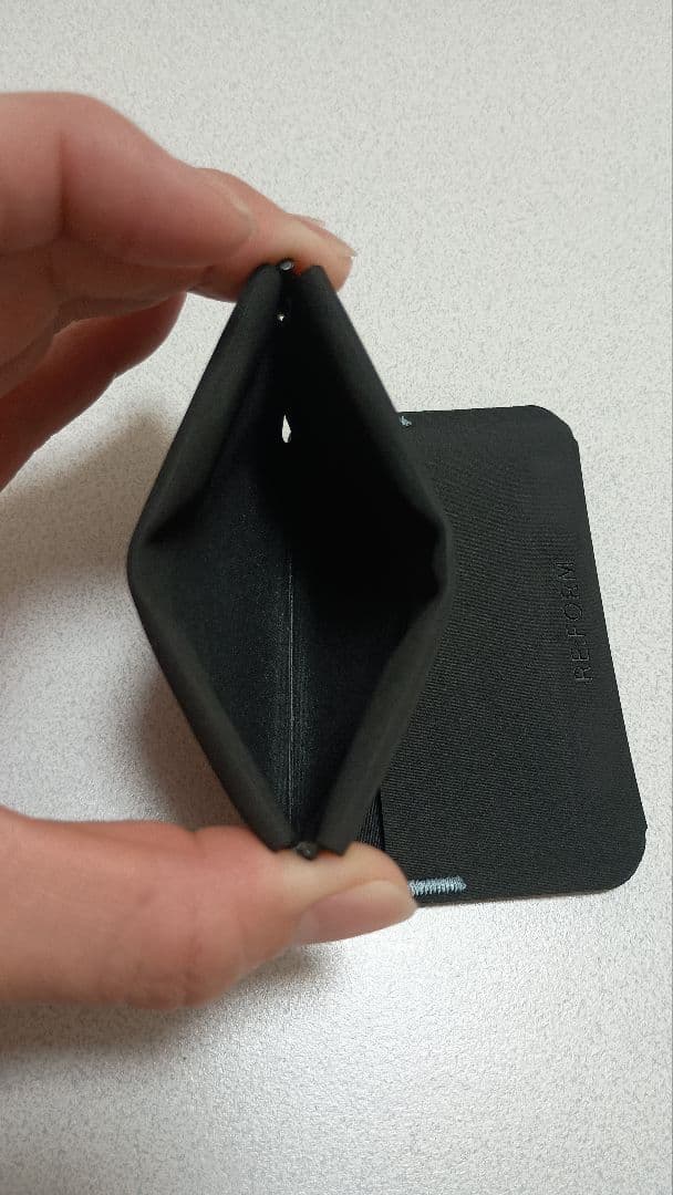 ま*》様 【早い者勝ち】RE:FORM　ミニ財布　ブラック