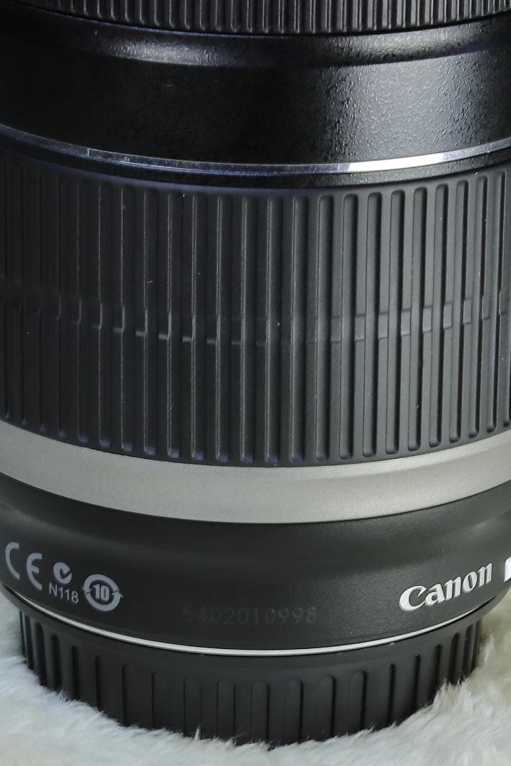 EF-S 18-200mm F3.5-5.6 IS【 大分Canonで点検済】
