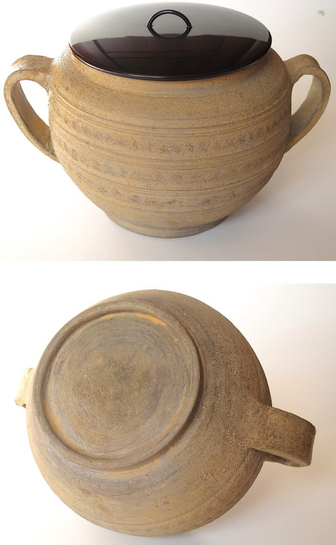 須恵器　水指　茶器　口径13cm、深さ12cm　蓋付き　箱付　茶道具　新羅土器