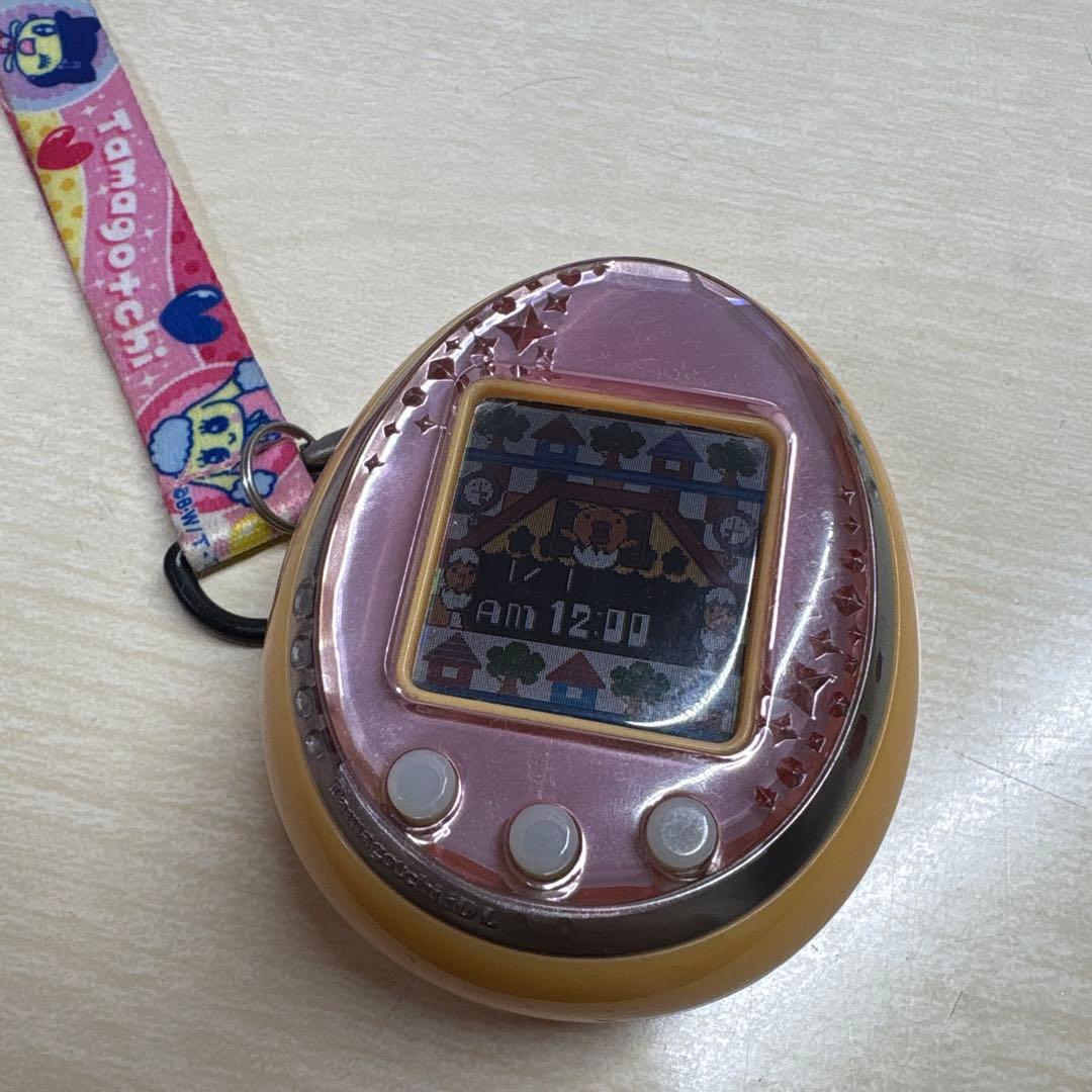 たまごっち iD L ピンク【ストラップ付き】