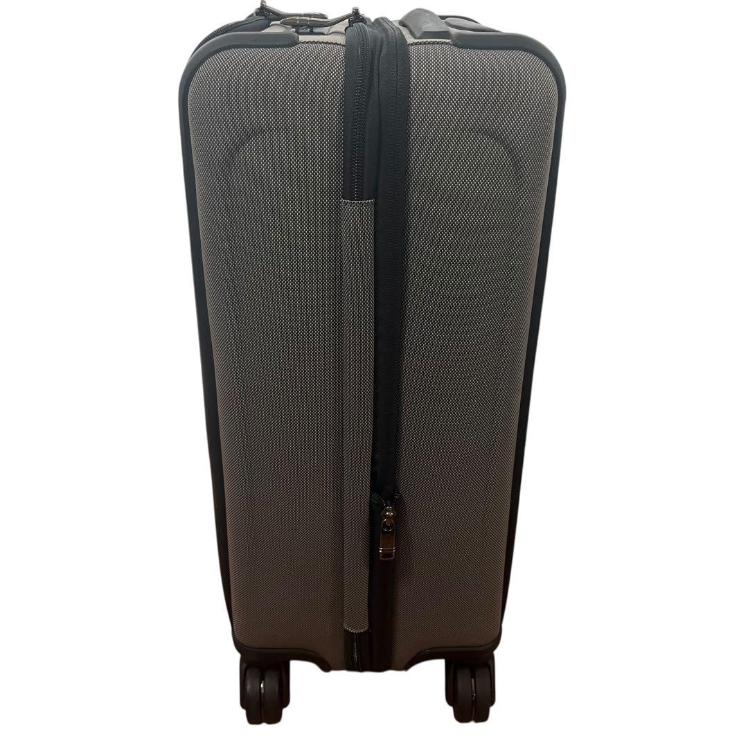 TUMI ALPHA Xインターナショナル・デュアル・アクセス　　キャリーケース
