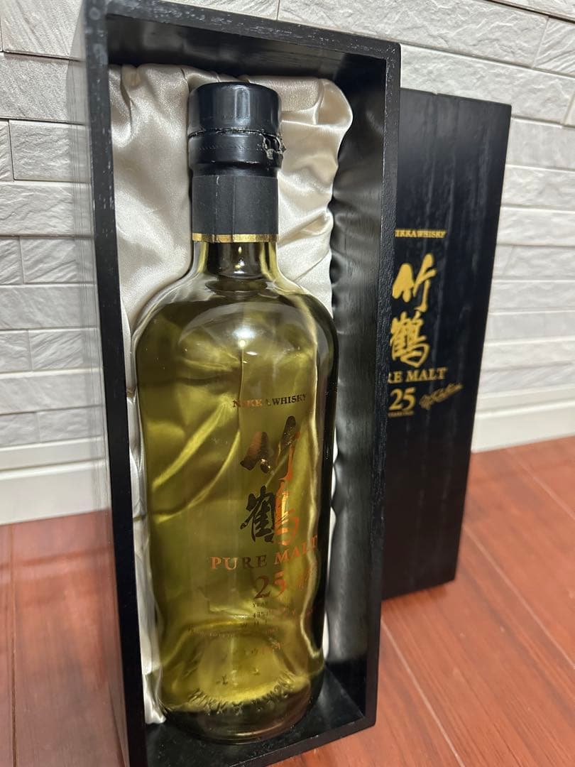 NIKKA 竹鶴 PURE MALT 25年 700ml 43%