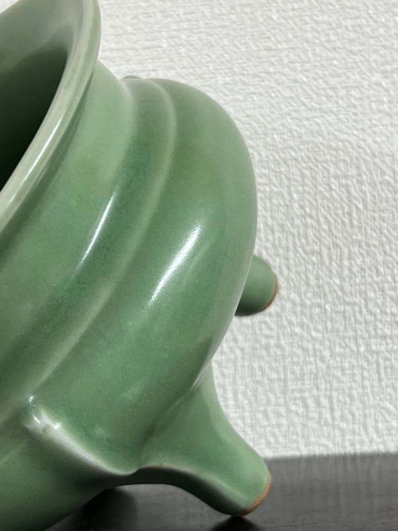 中国古美術　青磁袴腰香炉　龍泉窯香炉 F1-10