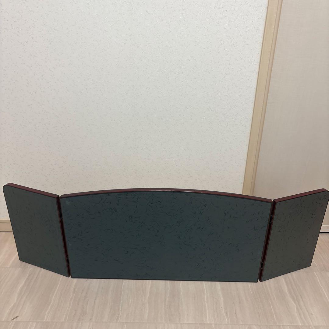 赤い花柄木製雛人形飾り台 花柄屏風2枚付き