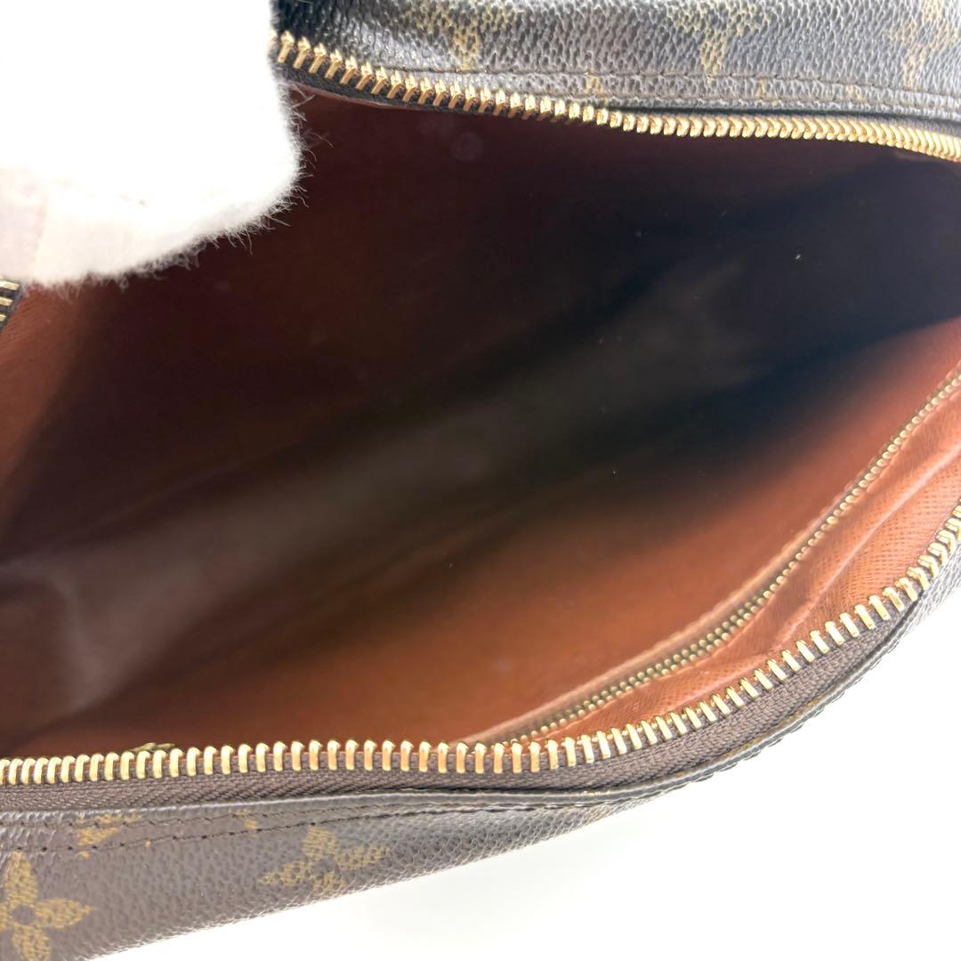 VUITTON　トロカデロ27　斜め掛け　ショルダーバック　PVC　モノグラム