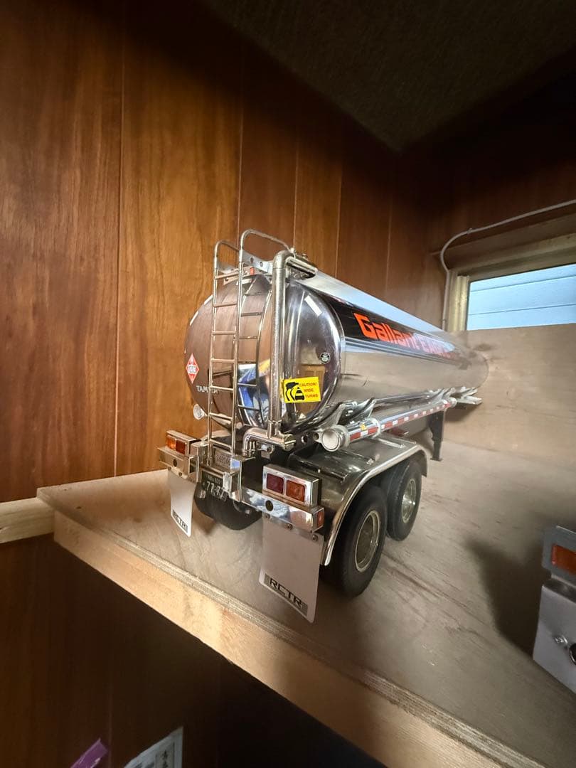 タンクローリー