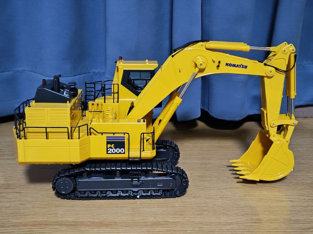 コマツ建機 KOMATSU 1/50 PC2000-8 ダイキャストモデル