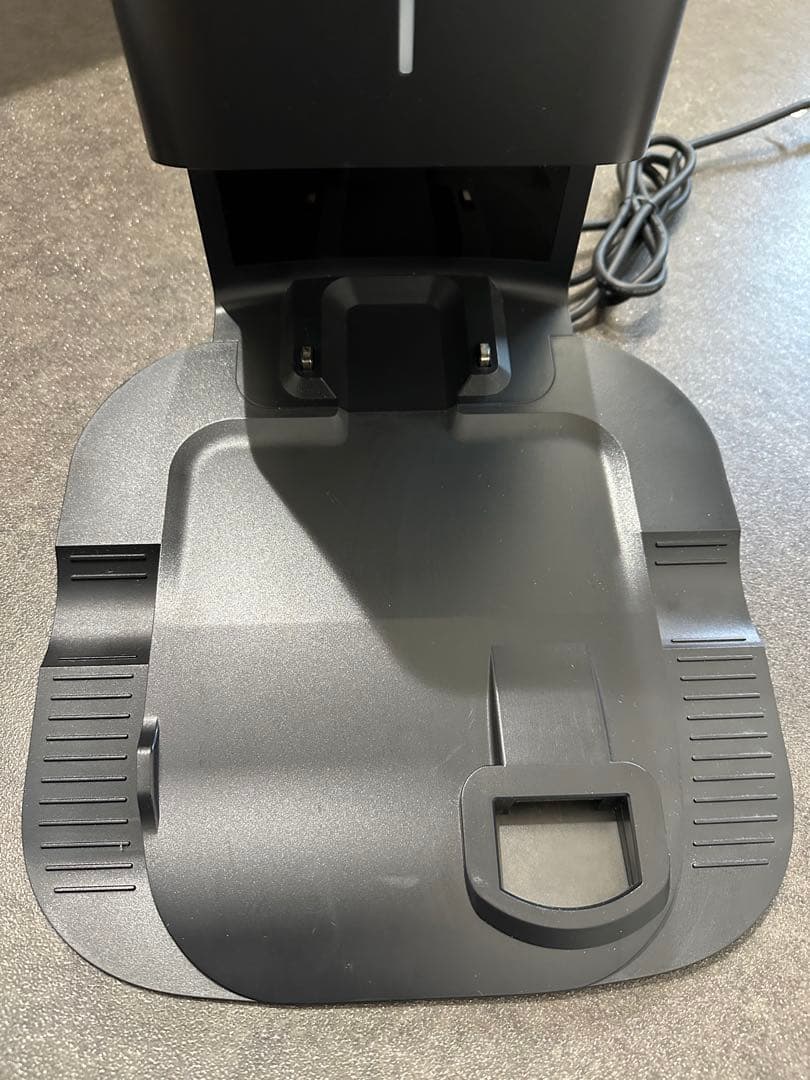 お掃除ロボット　ルンバi7 本体➕ダストクリーナー　ブラック　【美品】