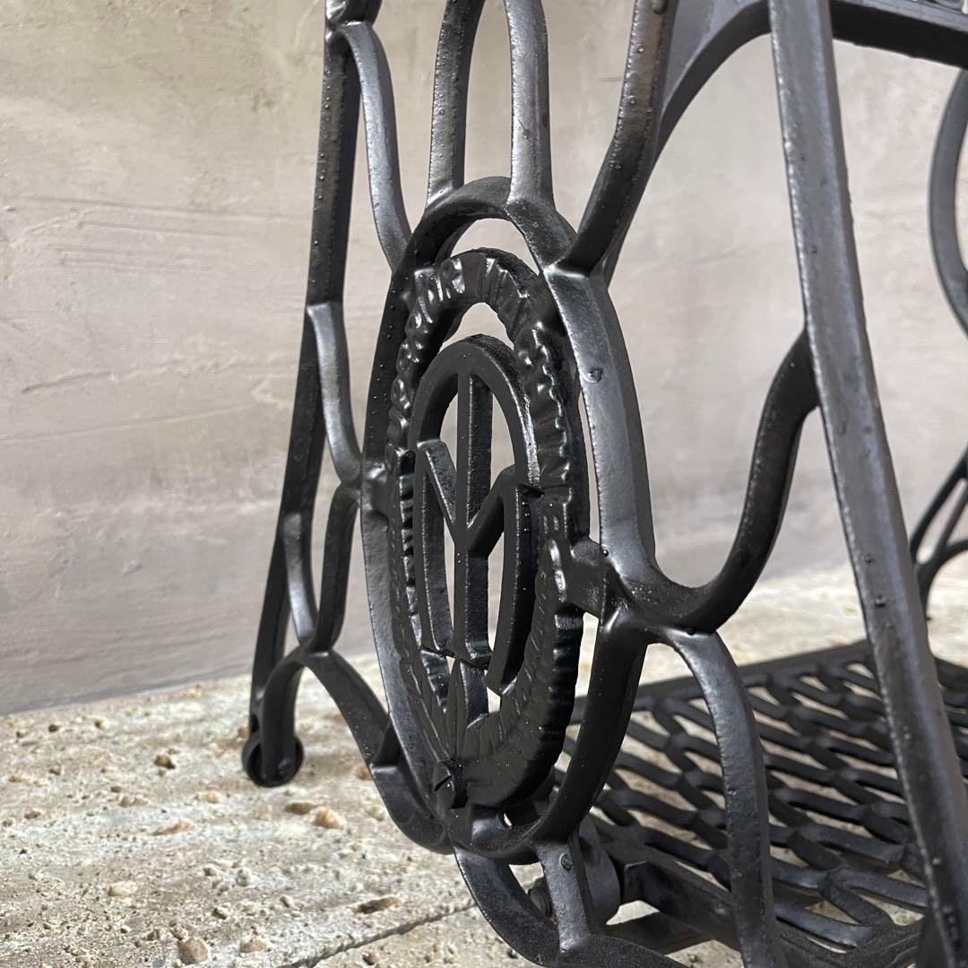 アンティークミシン脚テーブル　【MITSUI】 足踏みミシン　網目　レトロ雑貨