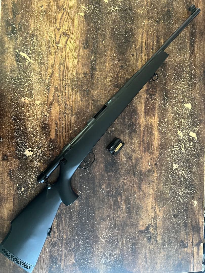 送料込みに変更しました！ライフルと電動ガン2個ハンドガン2個セット