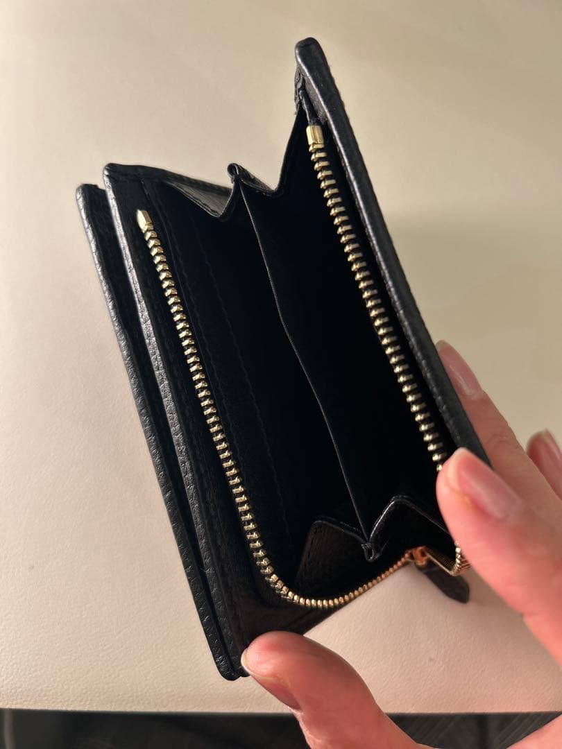 【極美品】GUCCI ブラックレザー 二つ折り財布　ダブルG ウォレット ‎