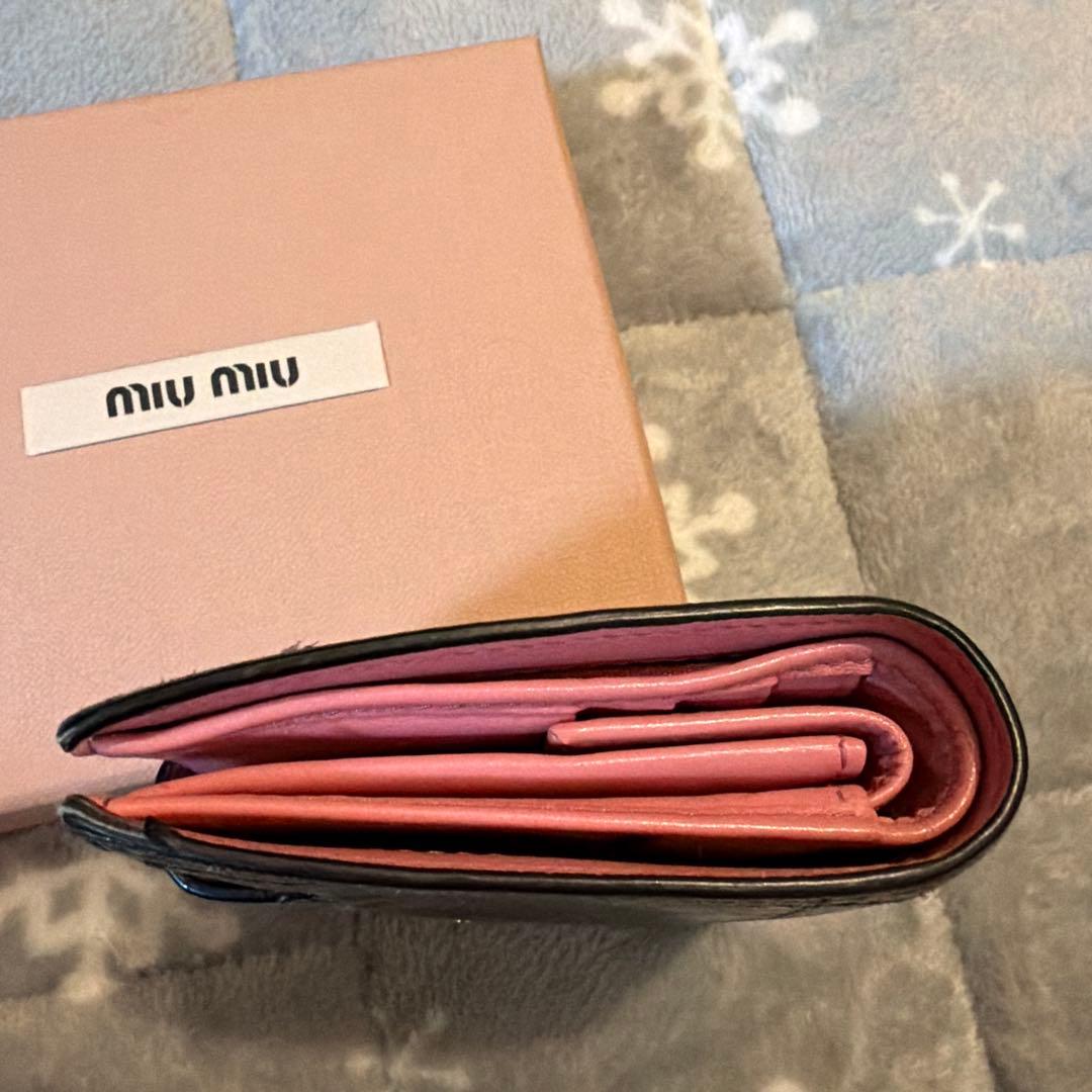 極美品MIU MIU 二つ折り財布　5MV016 希少