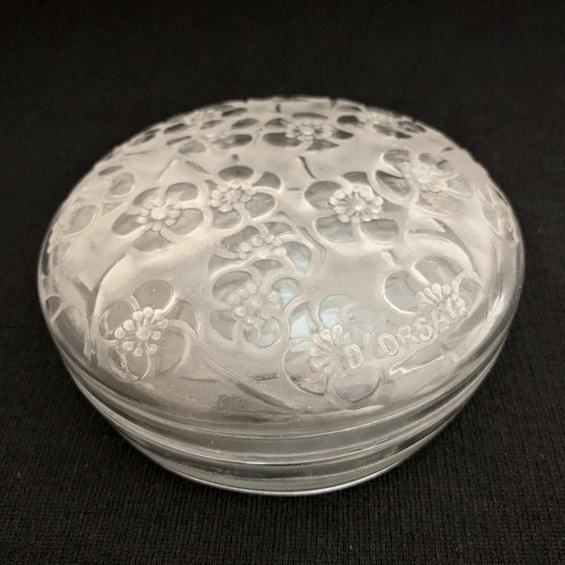 ルネ・ラリック パウダーケース LE LYS ドルセー（D'ORSAY)