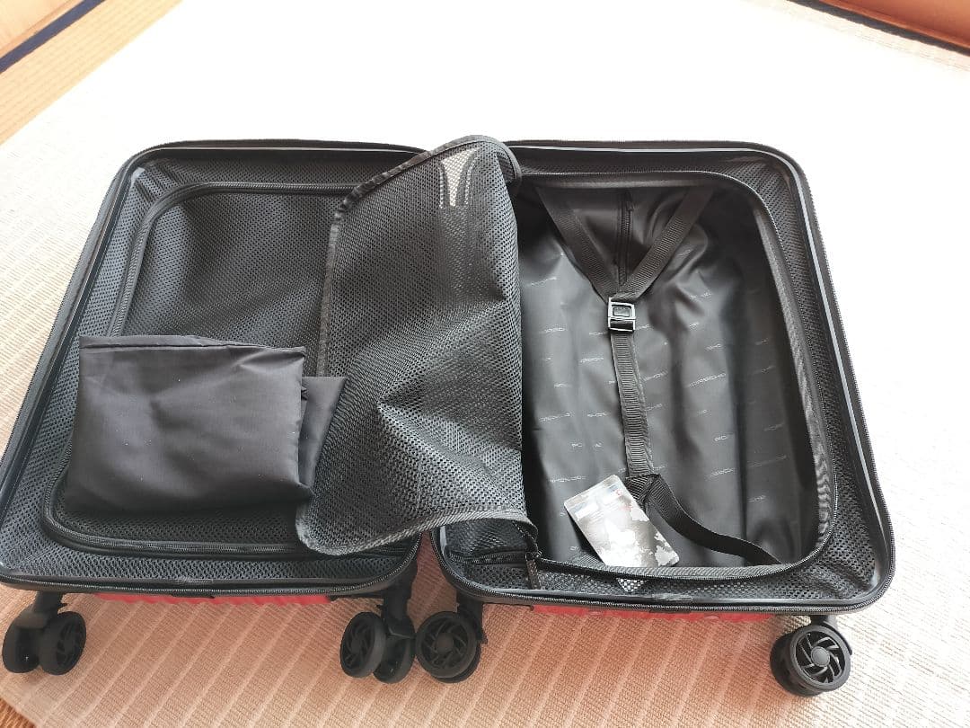 【新品未使用品】ポルシェ スーツケース 赤 TSAロック 機内持ち込み可能