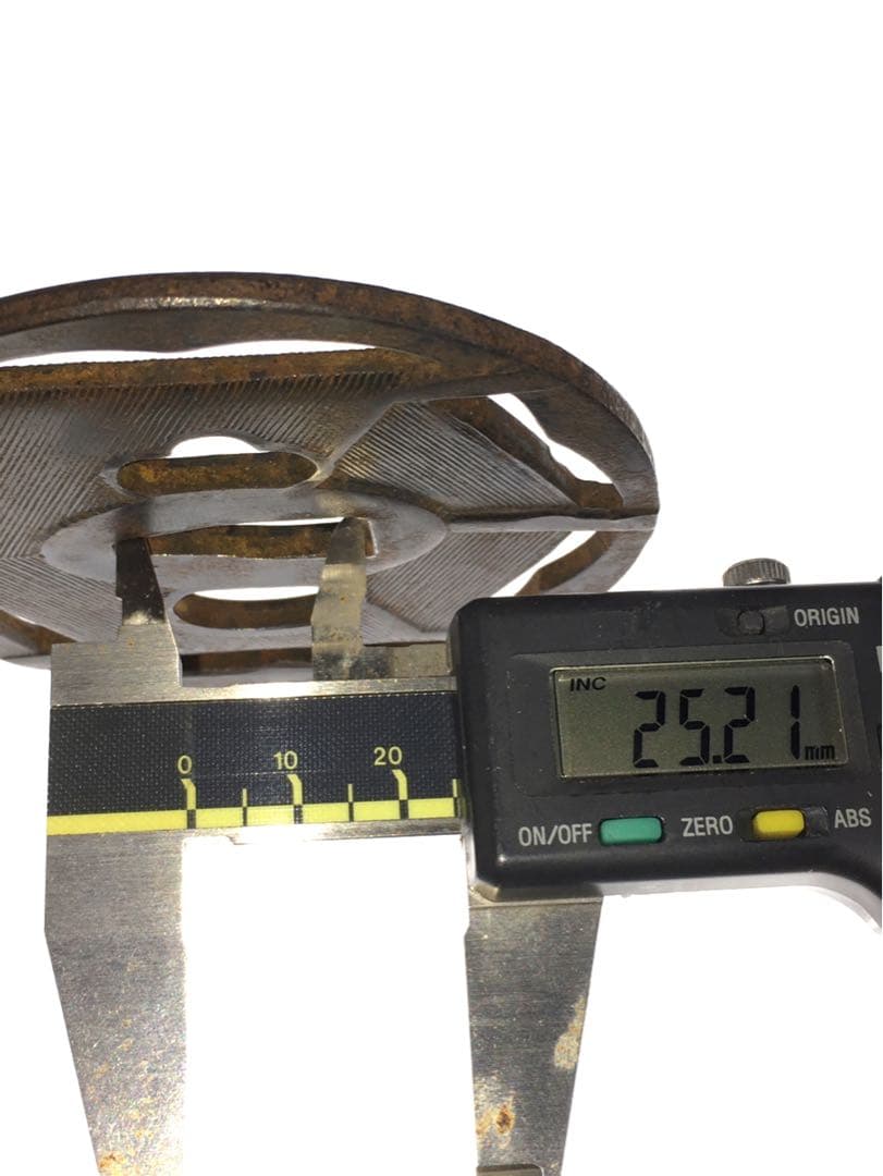 S12六角透かし鉄鍔・大小鍔一対 木箱付 武具・刀装具