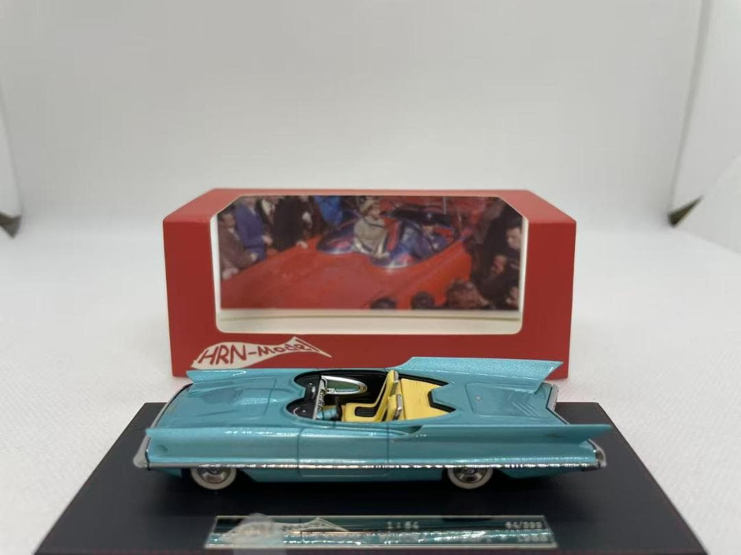 4R-775 HRN-Model 1/64 リンカーン フューチュラ