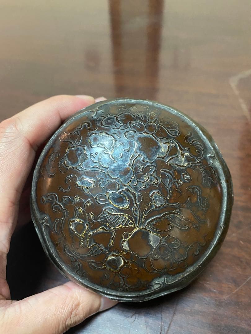 中国　蒔絵　漆　螺鈿　香合