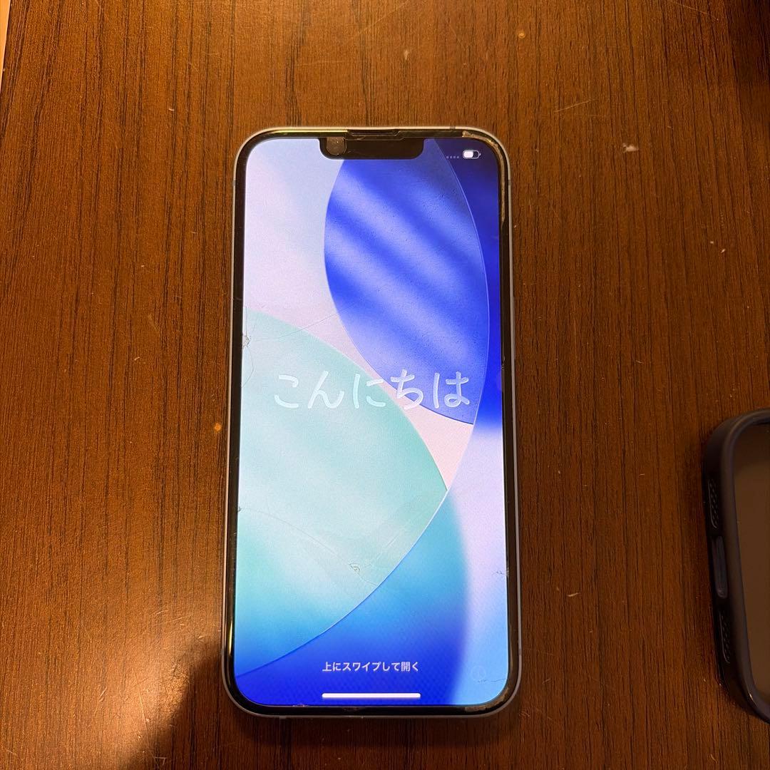 Apple iPhone 14 青色　ケース付き