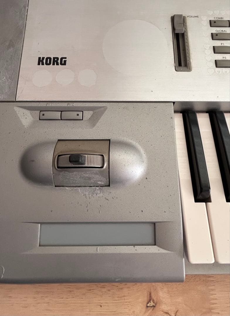 KORG TRINITY PLUS トリニティ　シンセサイザー