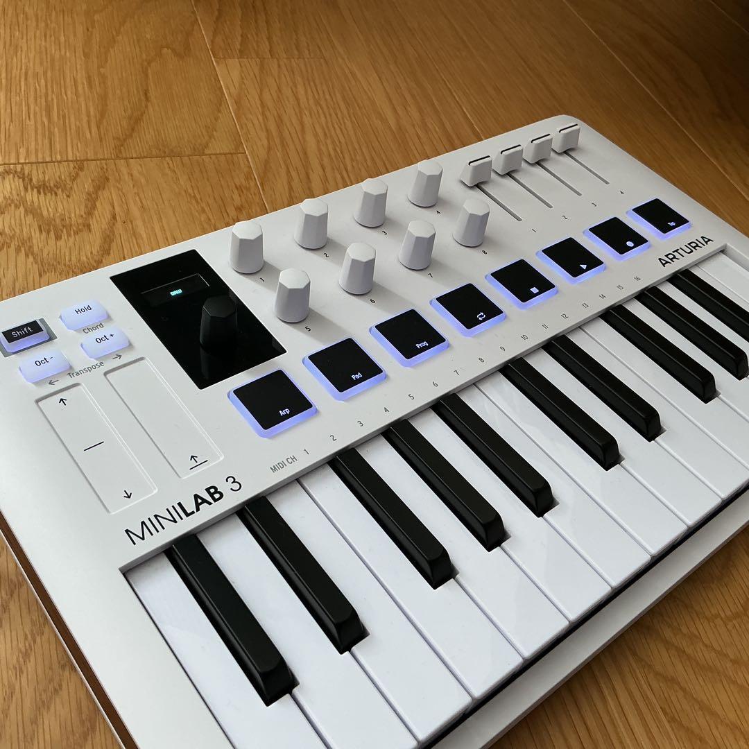 Mini lab 3 - Arturia MIDIキーボード ホワイト