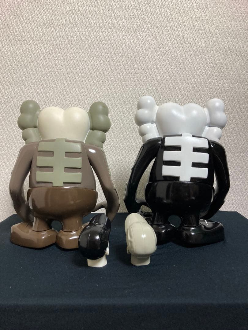 BOUNTY HUNTER KAWS KUN カウズ