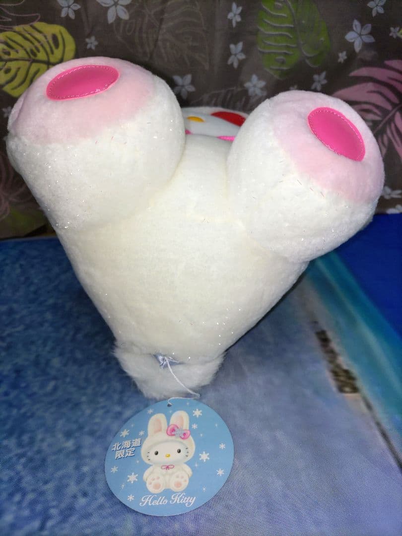 ハローキティ 北海道限定 ウサギの着ぐるみキティ　ラメ入り　タグ付き超美品