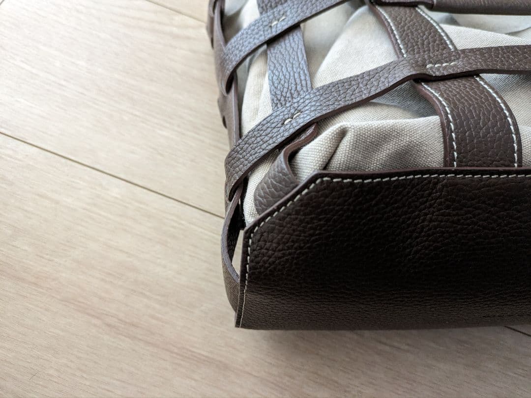 イアクッチ　メッシュ　ハンドバッグ