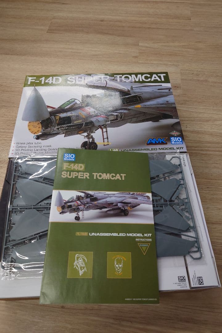 F-14D SUPER TOMCAT 1/48 未組立キット
