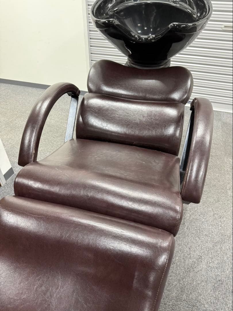 ビューティガレージ　手動シャンプーチェア　シャンプー台　レザーチェア　ブラウン①
