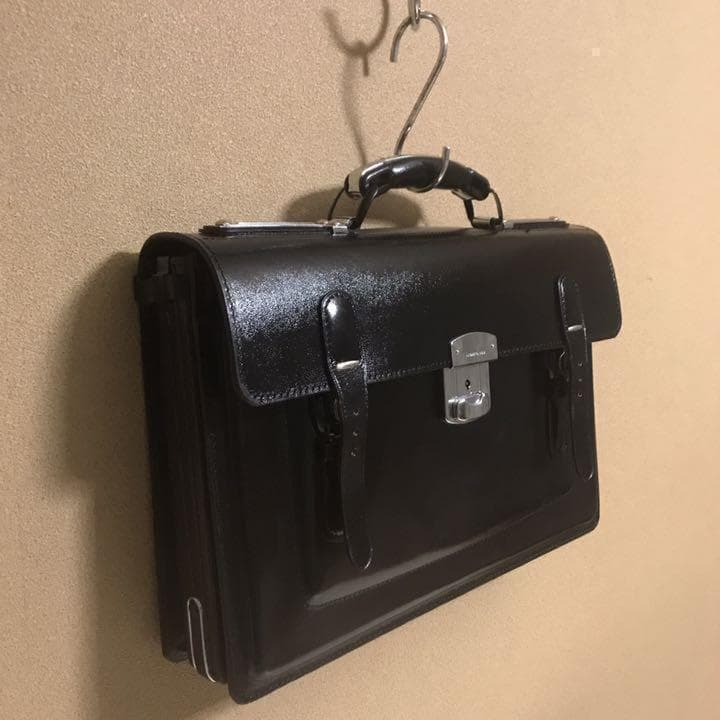 美品　本革　HINOMOTO製 牛革　ダレスバッグ　ビジネスバッグ　ブラック　黒