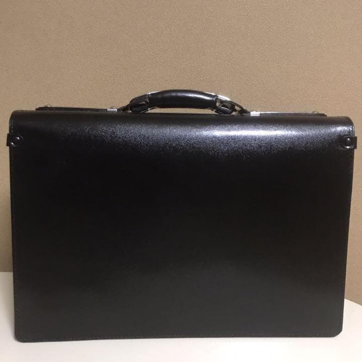 美品　本革　HINOMOTO製 牛革　ダレスバッグ　ビジネスバッグ　ブラック　黒