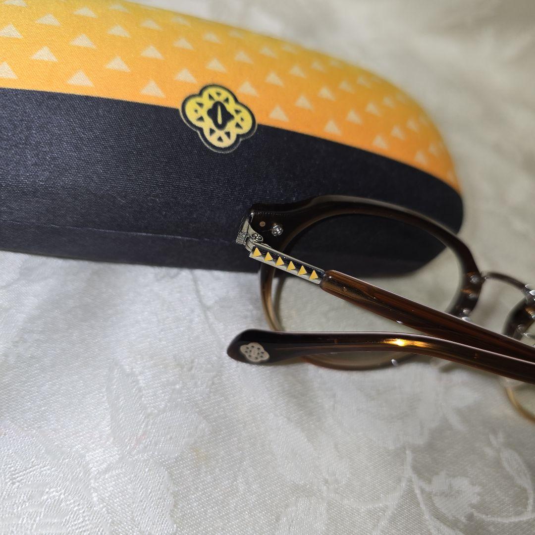 鬼滅の刃　善逸モデル　眼鏡 　ミニタオル付き