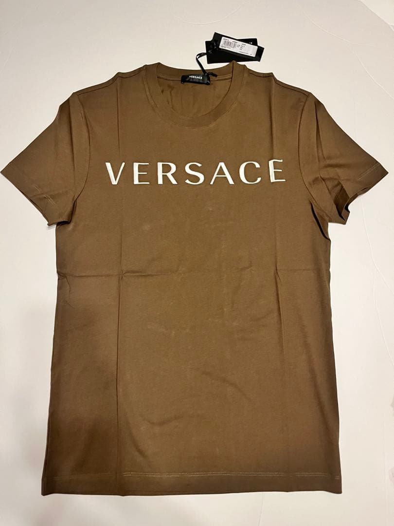 【新品】VERSACE カーキ　Tシャツ Sサイズ　刺繍