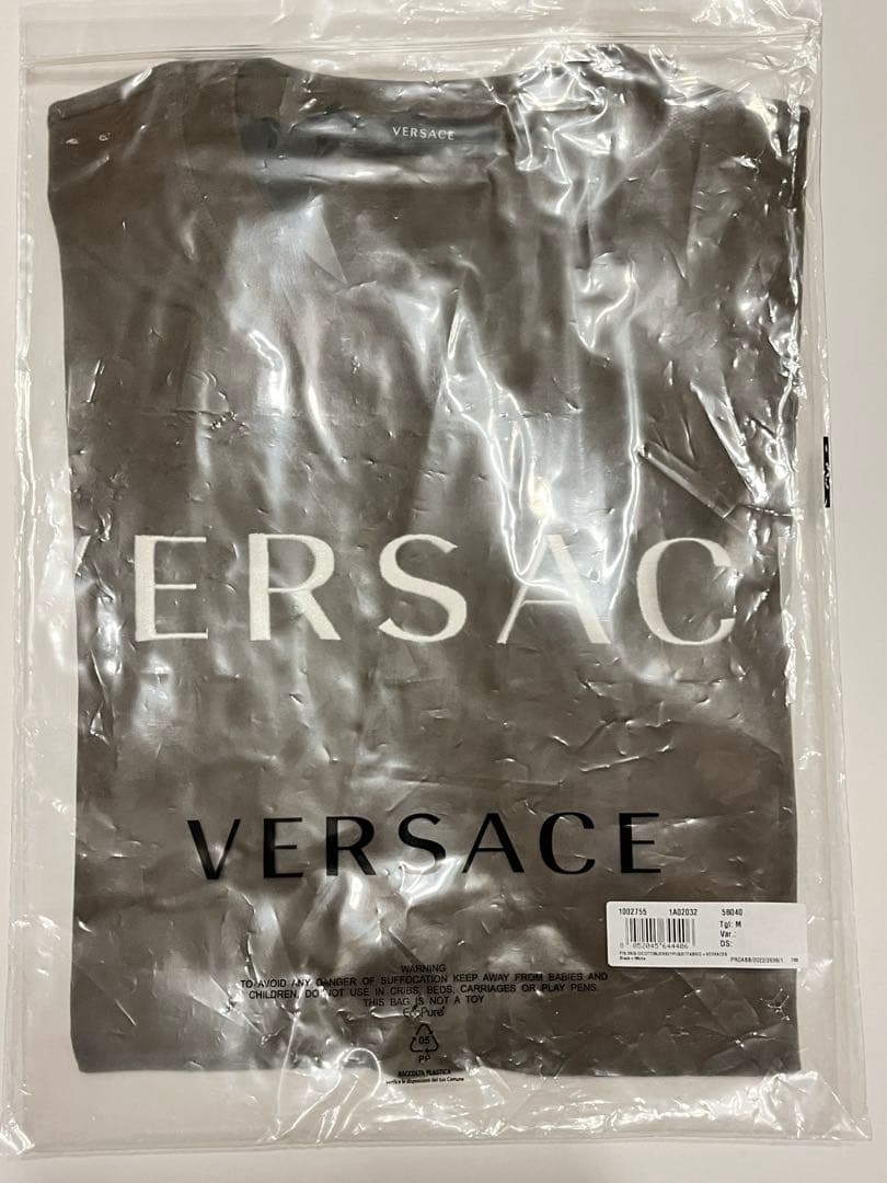 【新品】VERSACE カーキ　Tシャツ Sサイズ　刺繍