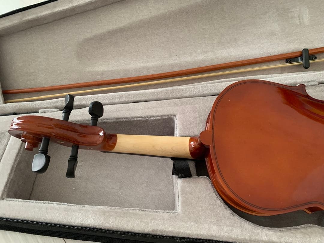 バイオリン4/4大人用　初心者用　弓ケース松脂付