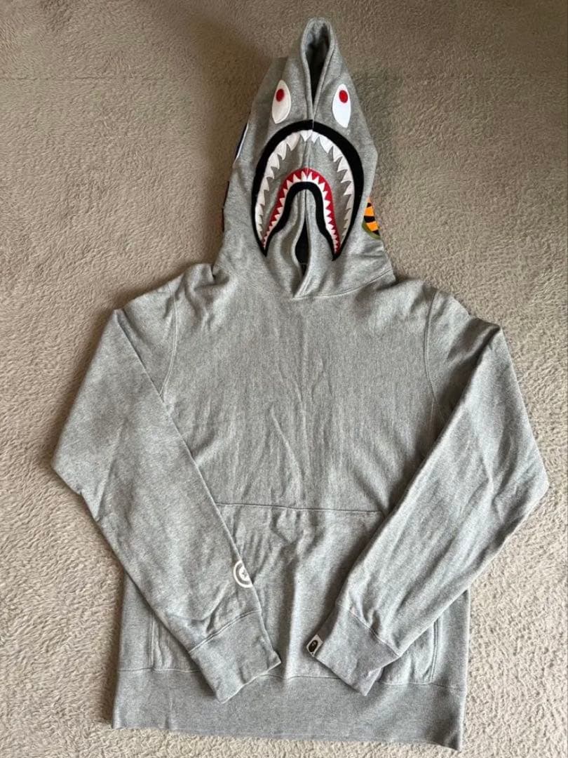 【美品】A BATHING APE シャーク　パーカー