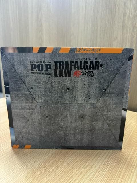 トラファルガー・ロー　pop非公認　I.R.O 女体化　フィギュア