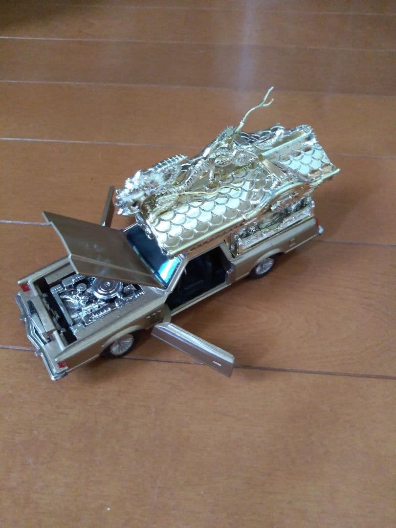 リンカーンコンチネンタル　カスタムスペシャル　神宮寺宮型四方破風大龍造り