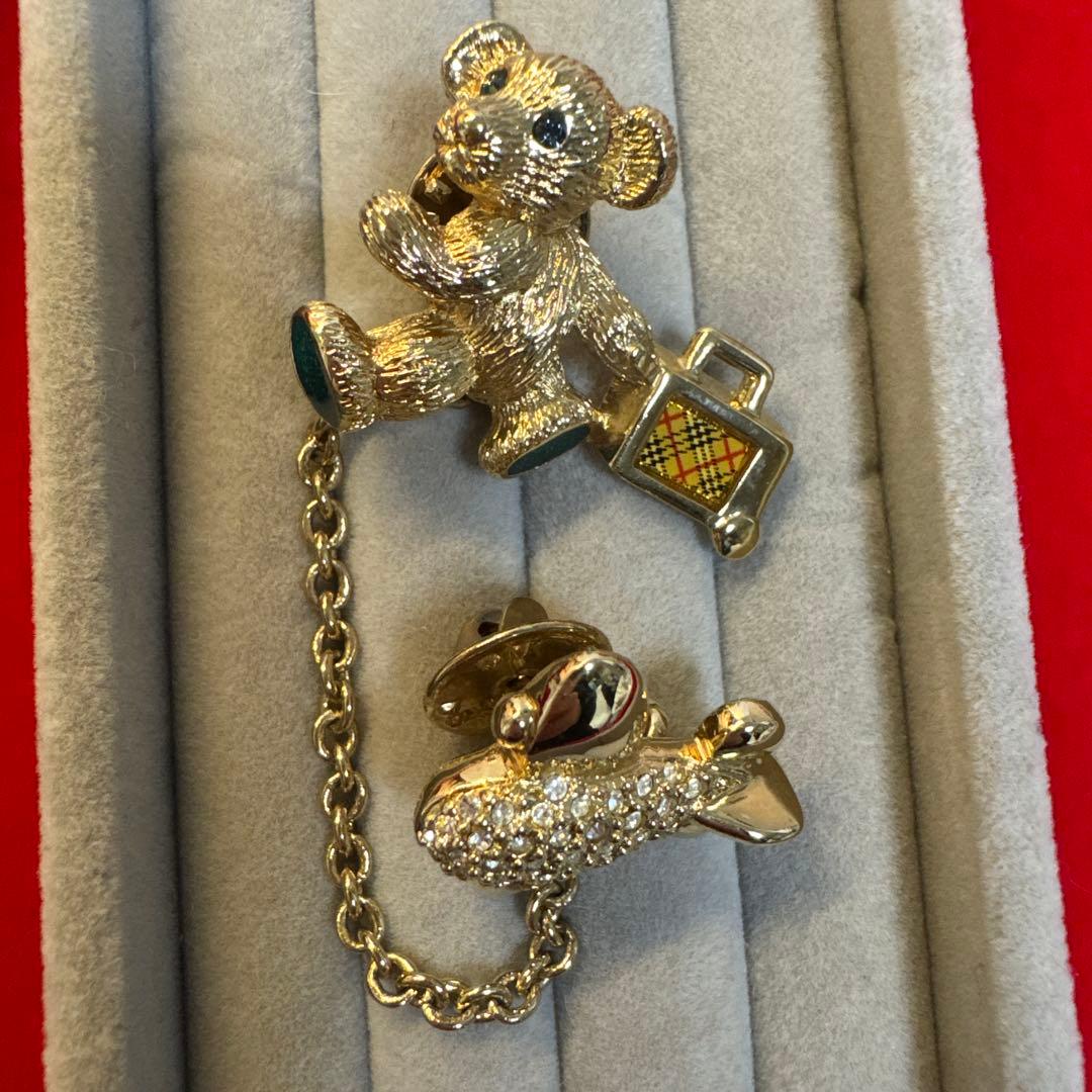 Vintage Burberry クマと飛行機 ピンブローチ‘123