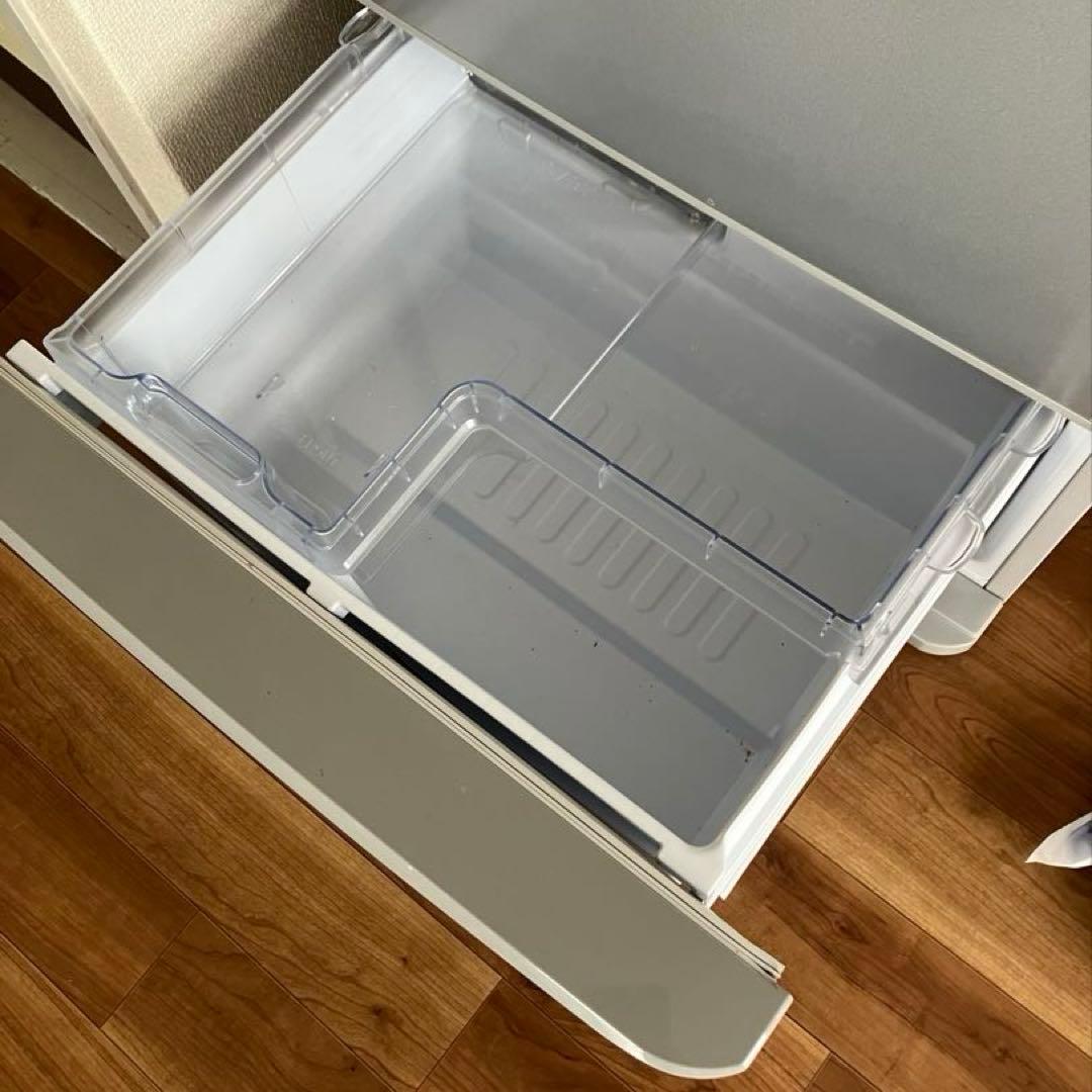 V*m様 どっちもドア★SHARP 3ドア冷蔵庫 SJ-W352E-S