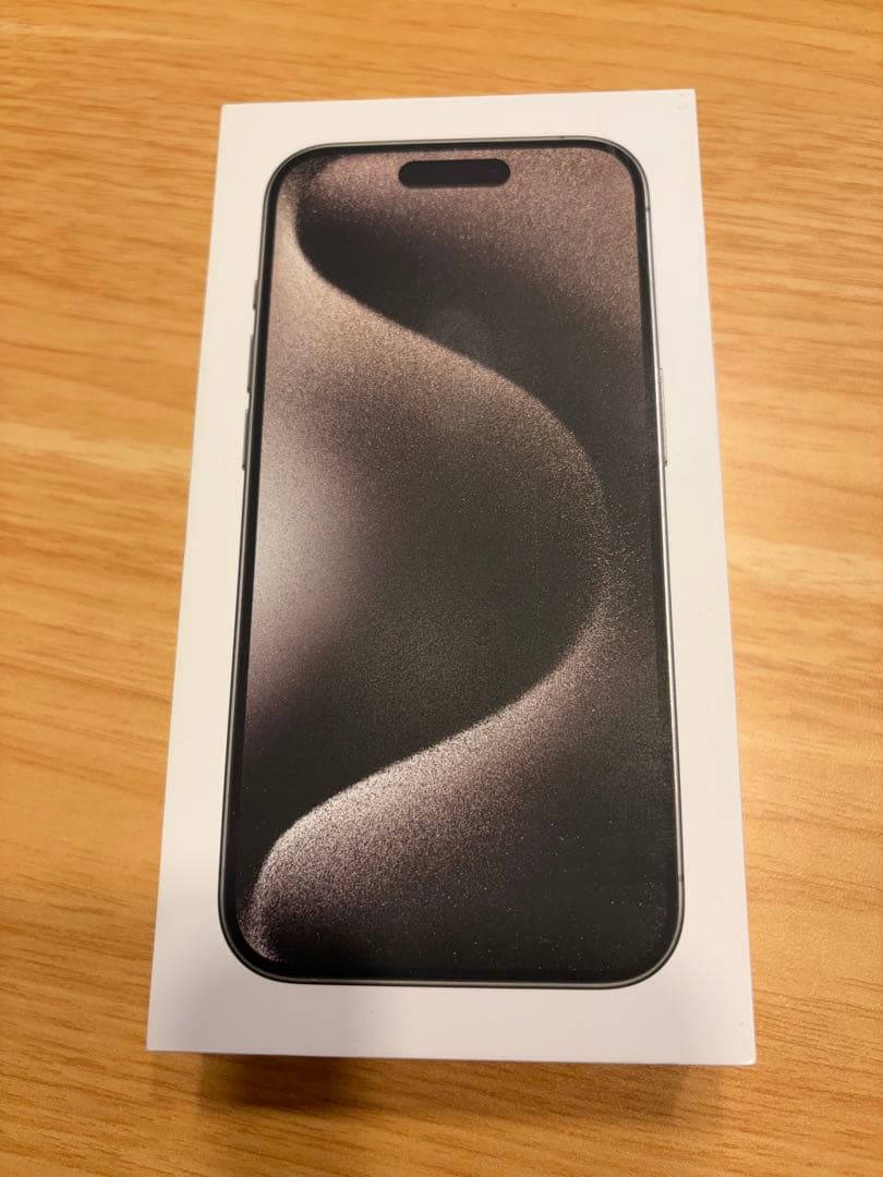 Apple iPhone 15 Pro ナチュラルチタニウム 本体 128GB