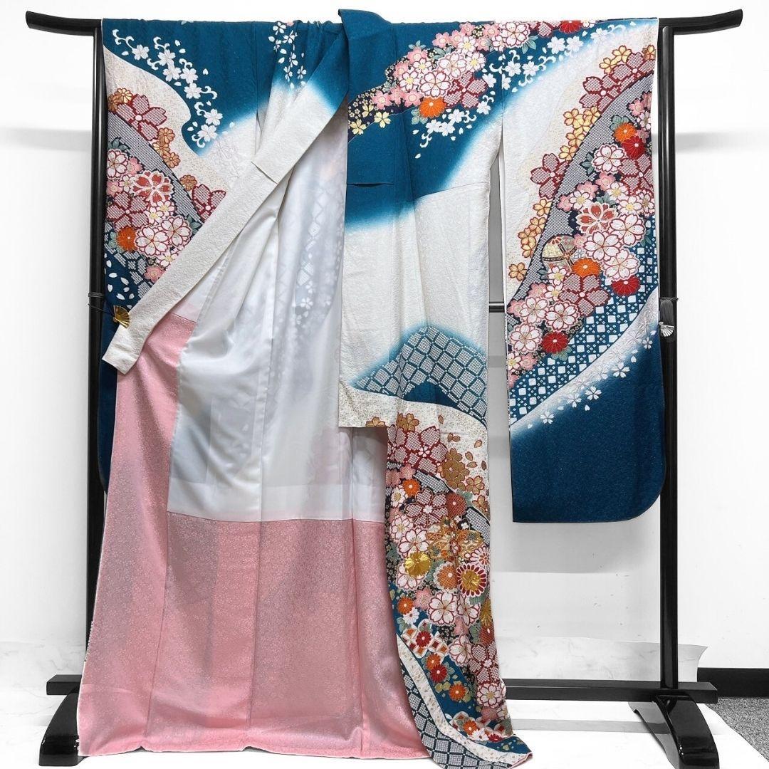 銀通し　金駒刺繍　金彩　桜花模様　花吹雪　振袖　着物　013a p