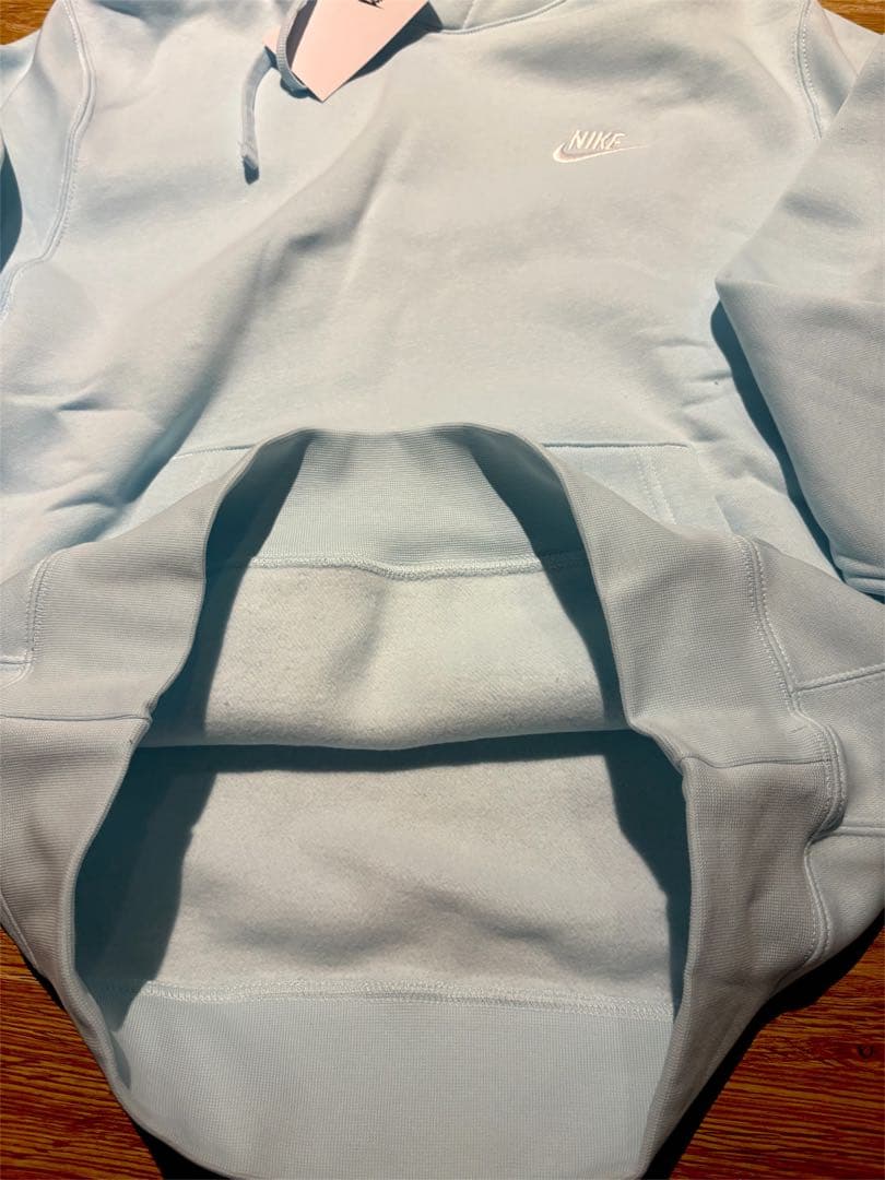 NIKE 新品未使用　フーディー　パーカー　裏起毛　Mサイズ