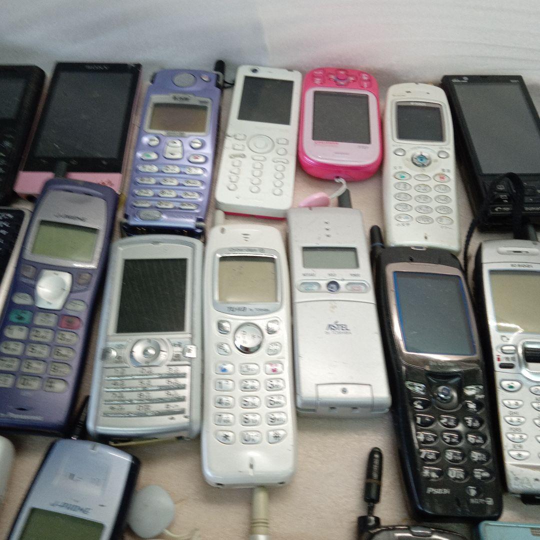 多数の携帯電話 本体　41個