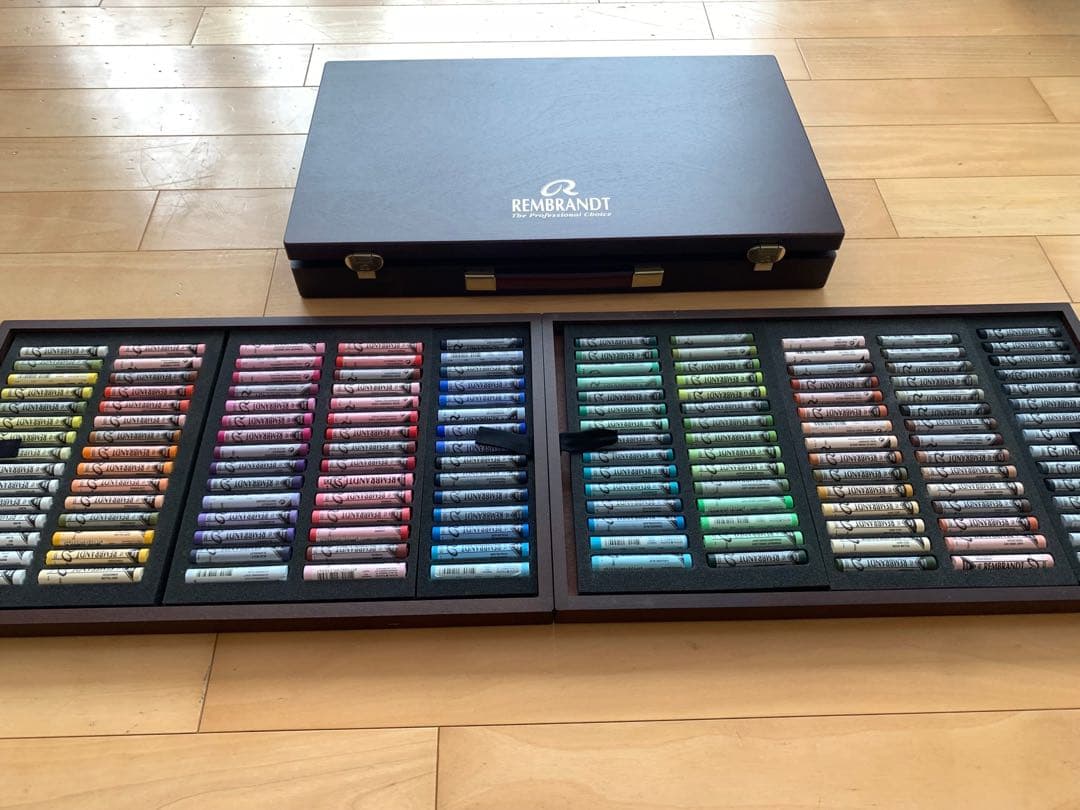 新品【REMBRANDT(レンブラント)】ソフトパステル150色 木箱セット