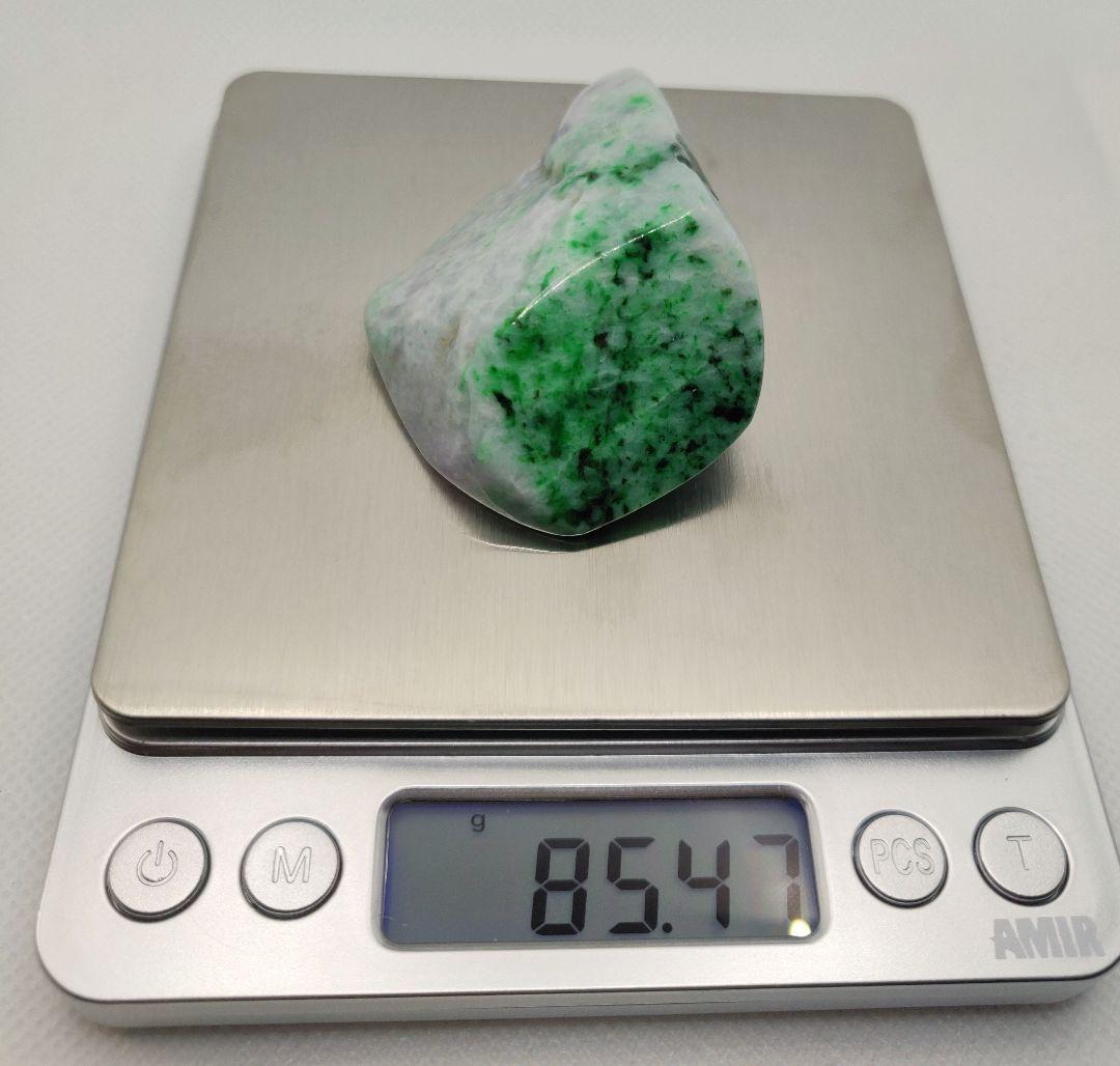 【貴重】本翡翠(発色鮮やか)のルース(85ｇ)