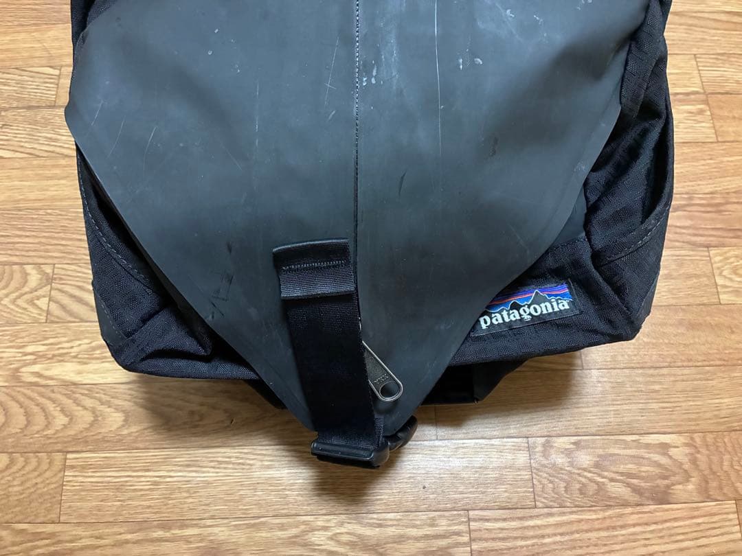 パタゴニア オーバーヘッド・シェッド キャリーケース スーツケース 2輪　黒