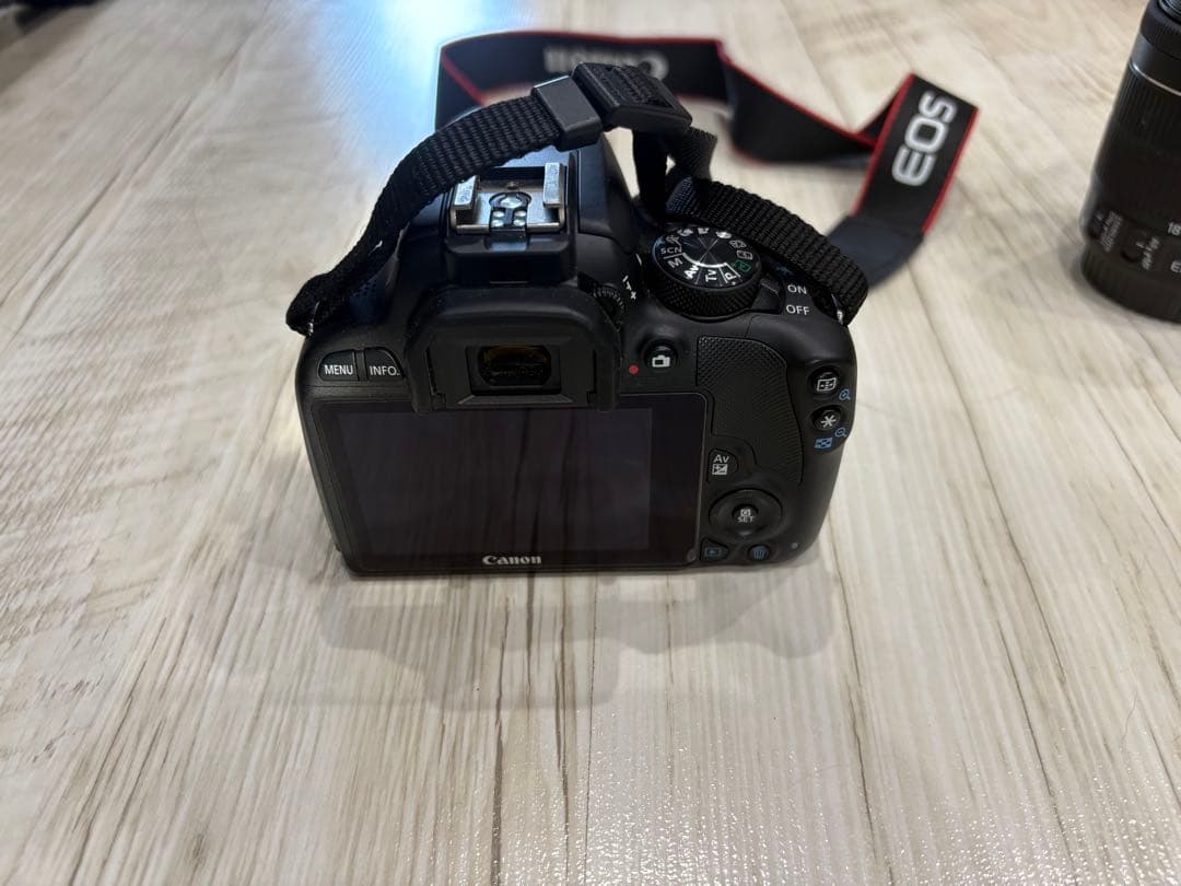 Canon EOSx7 デジタル一眼レフカメラ 2本レンズ80-300レンズ付き