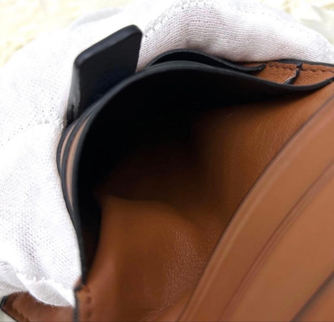 LOEWE ネイビー 二つ折り財布