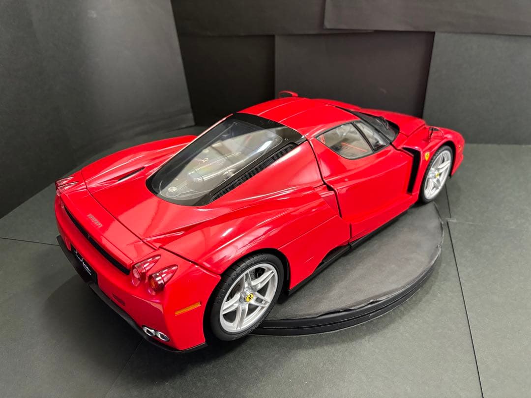 【貴重】デアゴスティーニ　エンツォフェラーリ1/10スケールセット